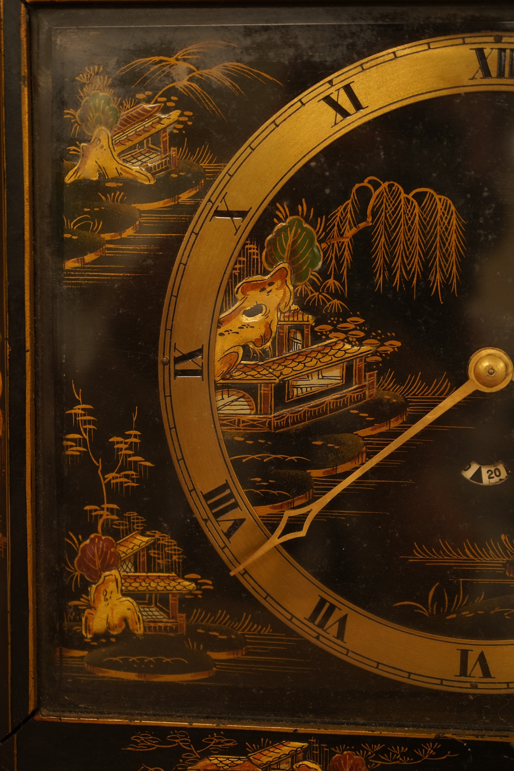 A Smith's electric chinoiserie lacquered mantel clock, 28cm wide